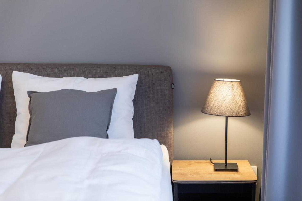 Spacious Apartments Near The River 프라하 외부 사진